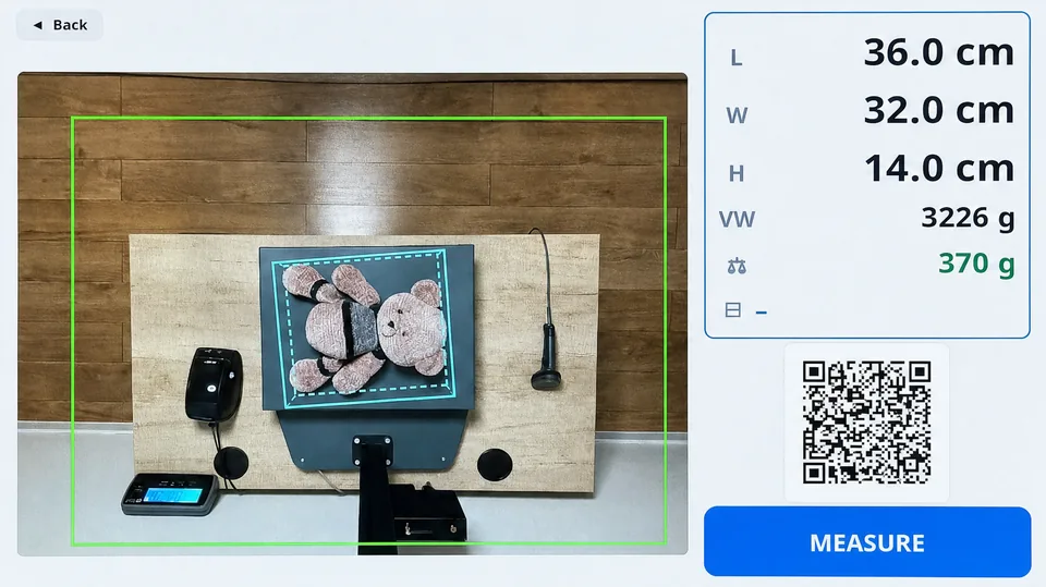 The EVS 140 touch display after measuring an irregular item: 36.0 × 32.0 × 14.0 cm, 370 g, with the photo of the item and its outline.